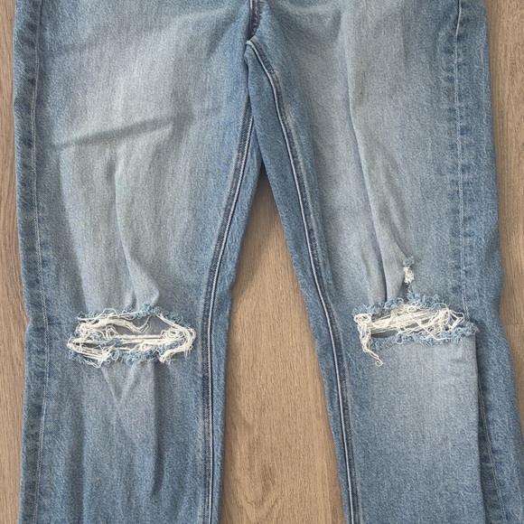 NWOT American Eagle Outfitters Light Blue Distress High Rise Straight Leg Jeans - Picture 3 of 5